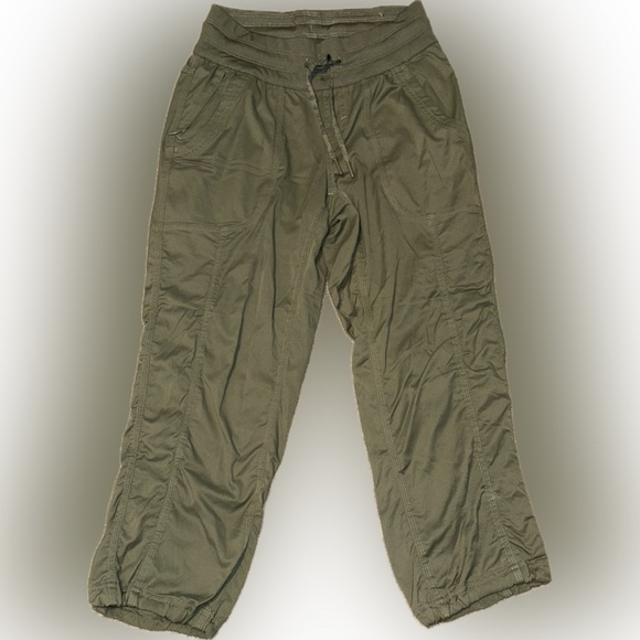 The North Face Women's Aphrodite Green Capris - Picture 4 of 6